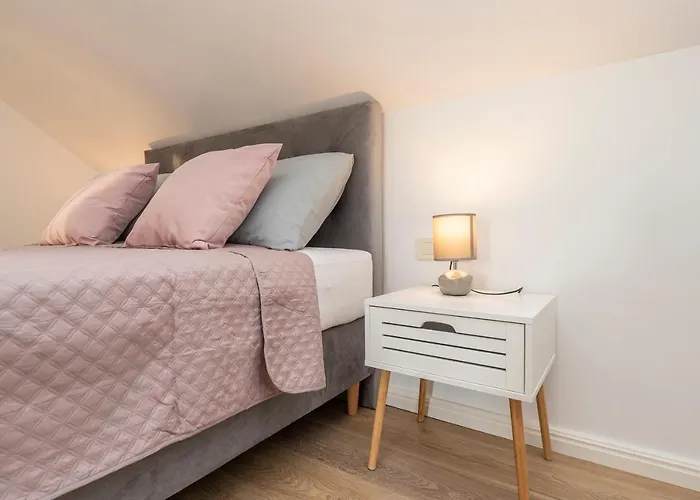 Lägenhet Eni 1 Mandre