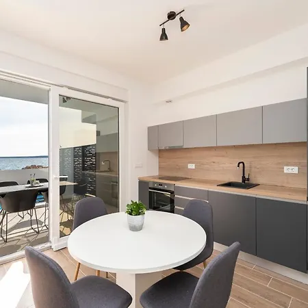 Eni 1 Apartment