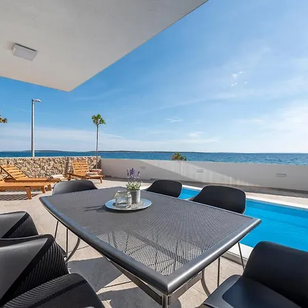 Eni 1 Apartment Mandre