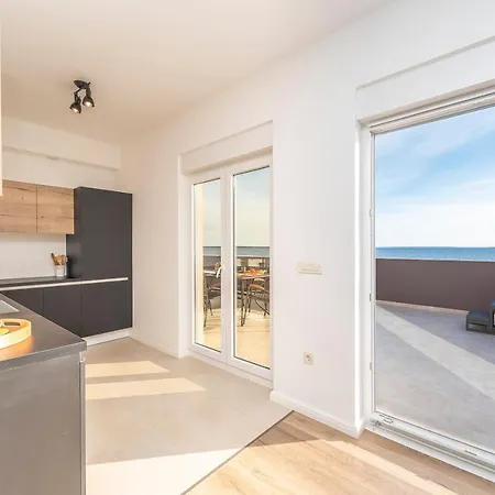 Eni 1 Apartment *
