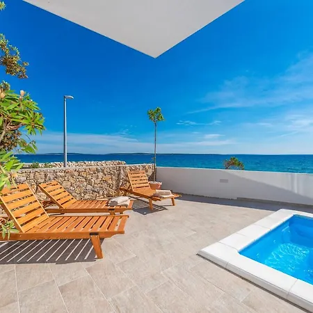 Eni 1 Apartment Mandre