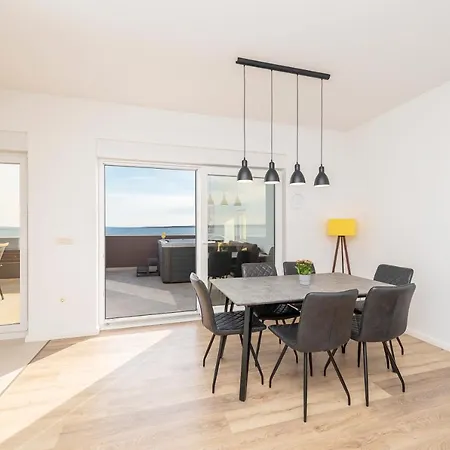Eni 1 Apartment