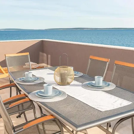 Eni 1 Apartment