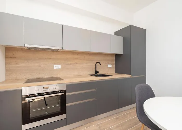 Eni 1 Апартаменты Мандре