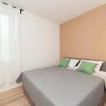 Eni 1 Apartamento *